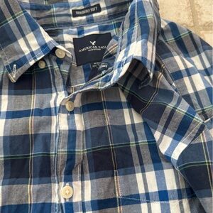 American eagle seriously soft men’s plaid blue shirt